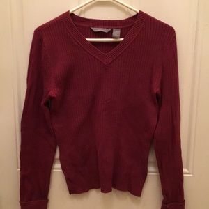 Women’s v-neck sweater